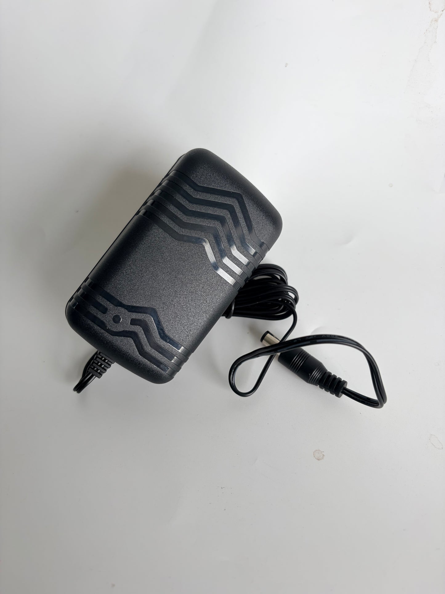 Chargeur DEWINNER pour outils électriques, prise UK